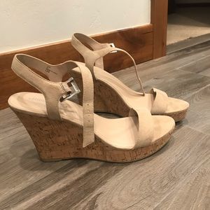 Great basic sandals!